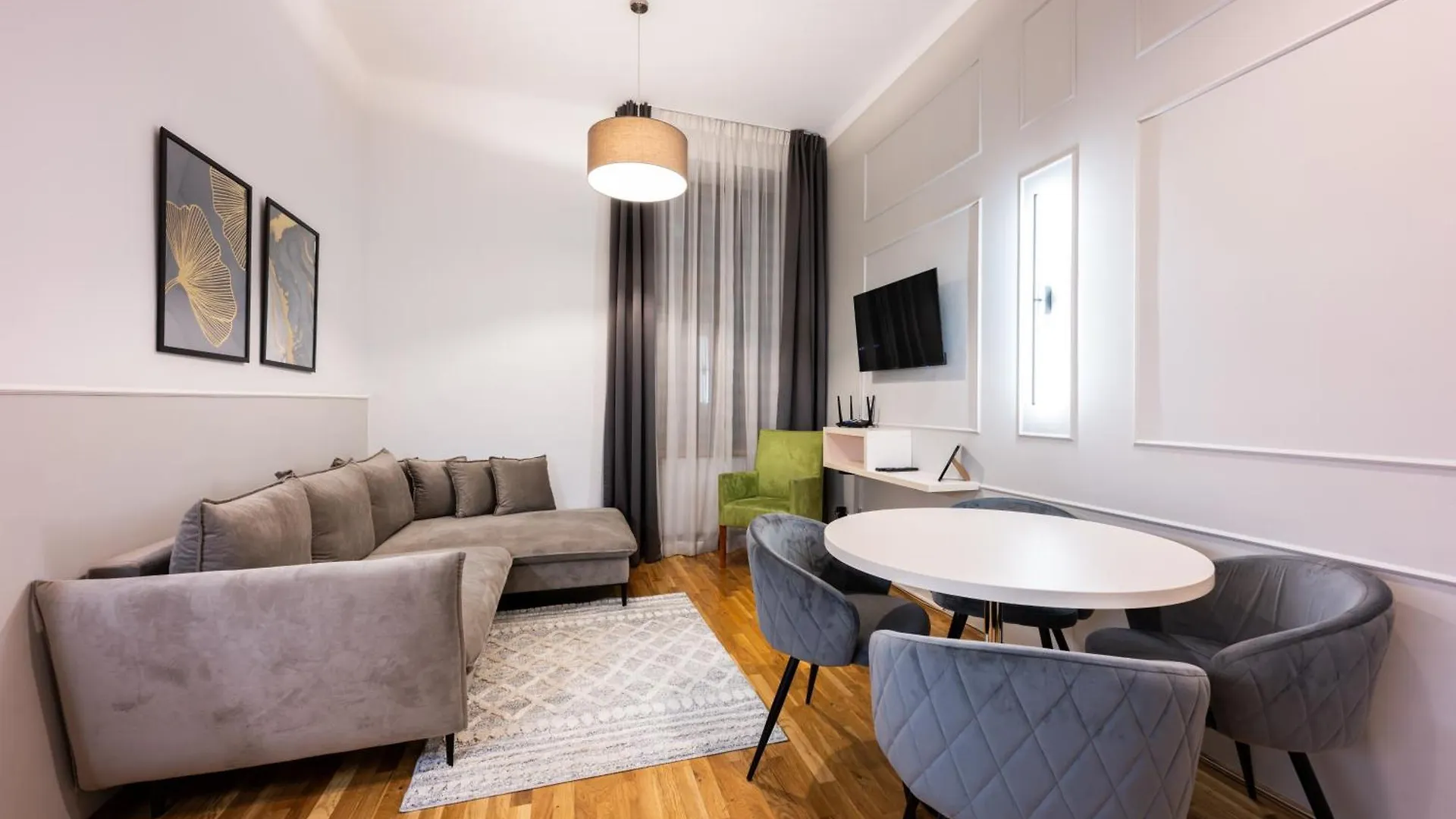On/Set Aparthotel Krakow Apartment