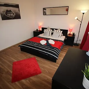 studio-benediktska.praguehotelsweb.com/
